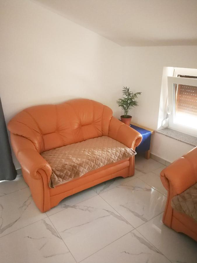 Hisa Idej Apartment Sezana Bagian luar foto
