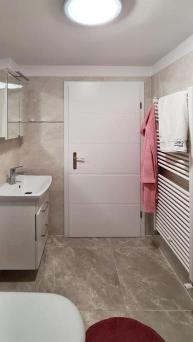 Hisa Idej Apartment Sezana Bagian luar foto
