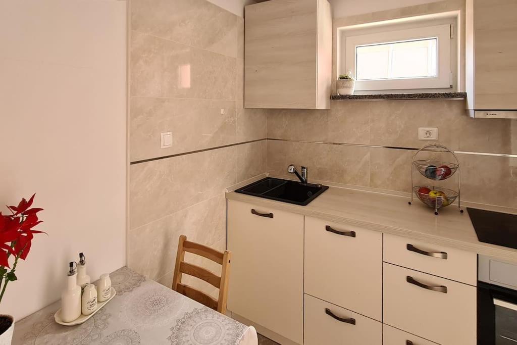Hisa Idej Apartment Sezana Bagian luar foto