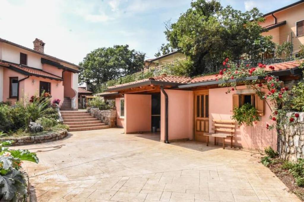 Hisa Idej Apartment Sezana Bagian luar foto